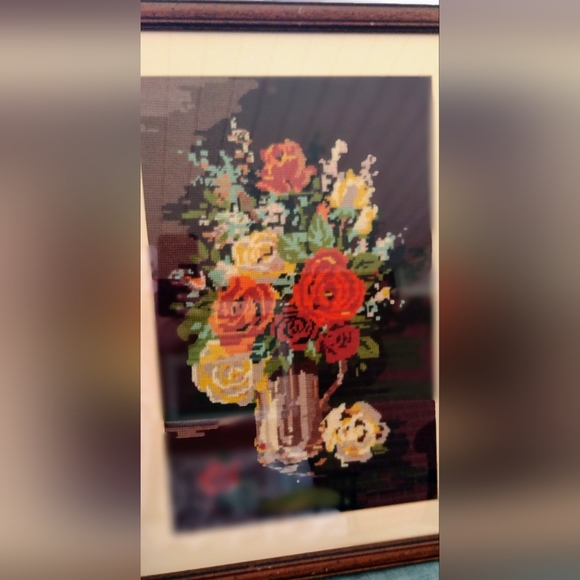Vintage English Tapestry Red Yellow Pink Roses in Vase/ Vase with Flowers. - Picture 2 of 9
